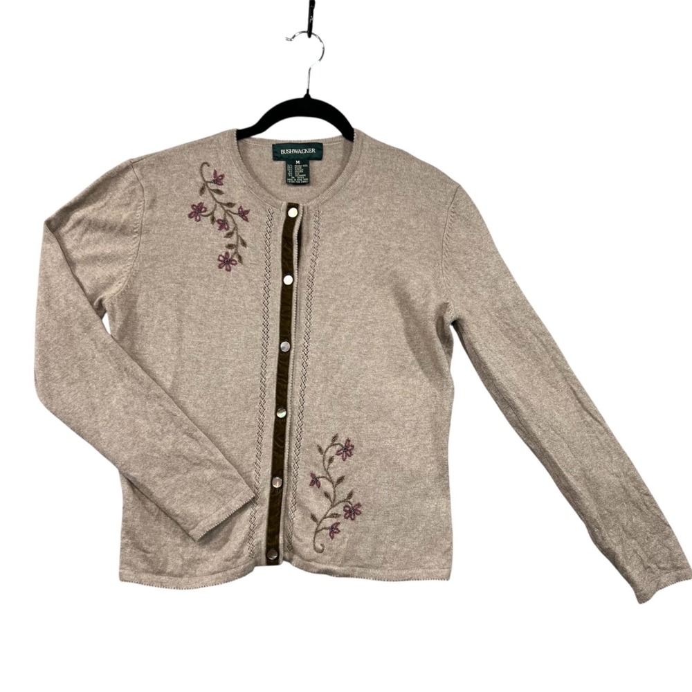 Vintage Cardigan Sweater‎ M Tan Floral Embroidered Granny Romantic Cottage Core